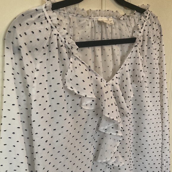 ❤️🔥5/20$ GAP💫 Women’s White/Black Swiss Polka Dot Ruffle V-Neck Blouse - Picture 4 of 11